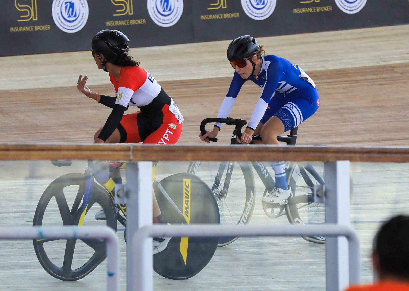 حبيبة عليوة تتأهل لنهائي سباق النقاط ببطولة العالم للدراجات بالقاهرة