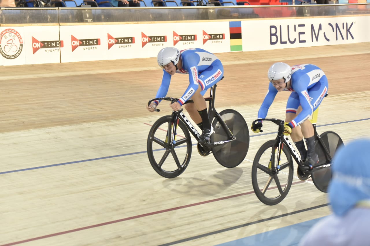 تأهل 8 لاعبات لنهائي 500 م ببطولة العالم للدراجات بالقاهرة